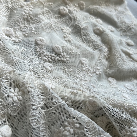 Criss cross backless ruffle hem halter top - Picture 4 of 4